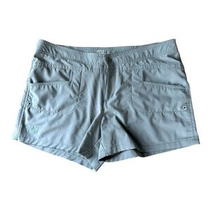 HUK Performance Fishing Shorts Green Women’s Large